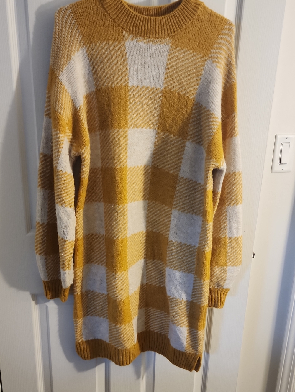 Women's Mustard & Cream Check Crewneck Sweater